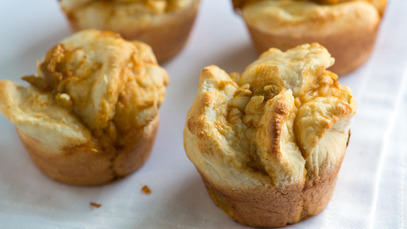 Chile and Cheese Biscuit Cups