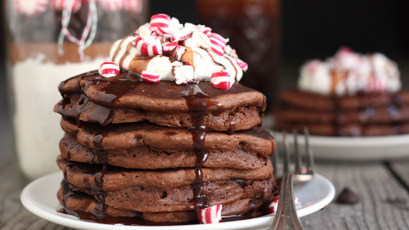 Chocolate Peppermint Cookie Layered Pancake Jars