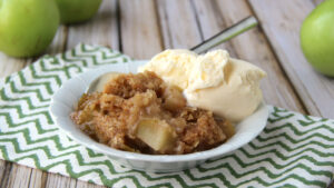 Classic Slow-Cooker Apple Crisp