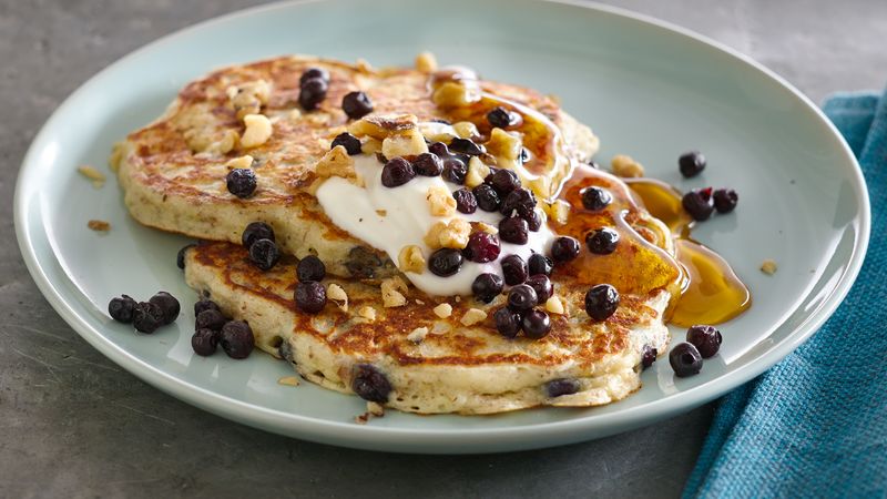 Protein Pancakes with Quinoa and Blueberries